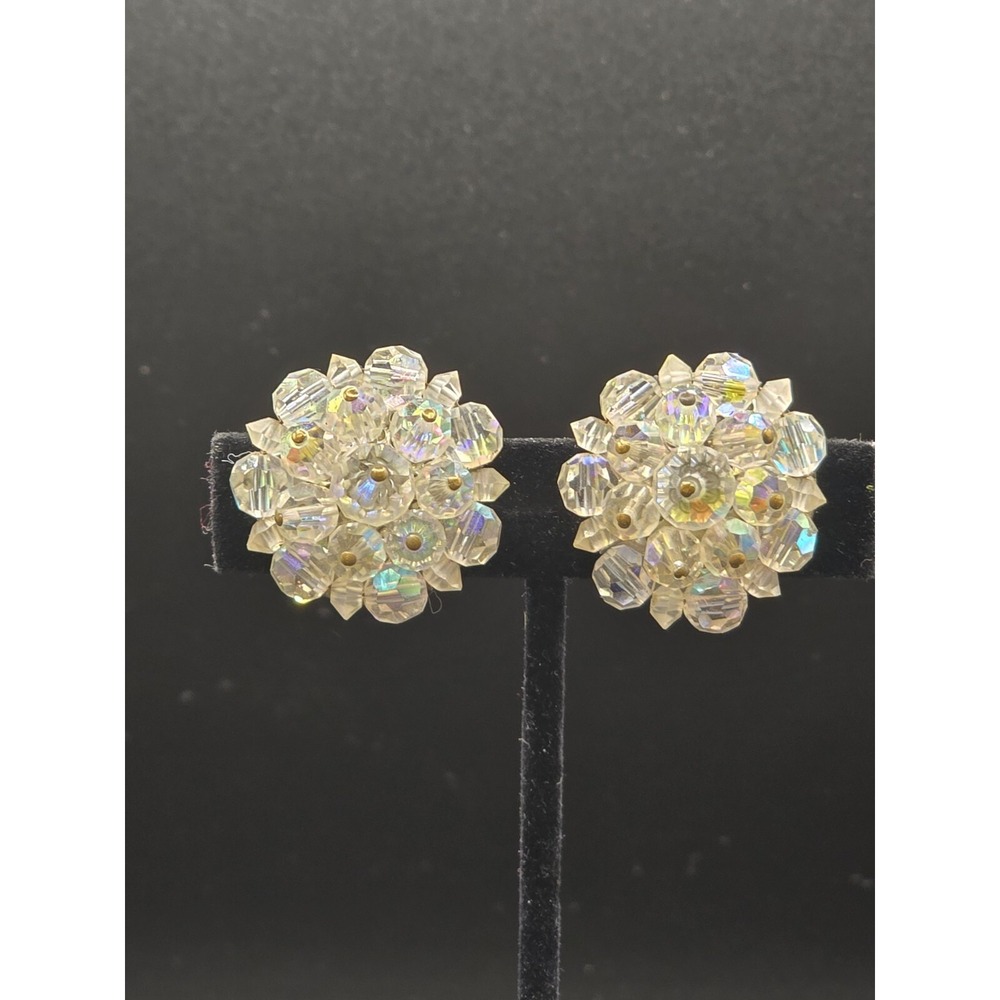 vintage 1960s clip on‎ earrings